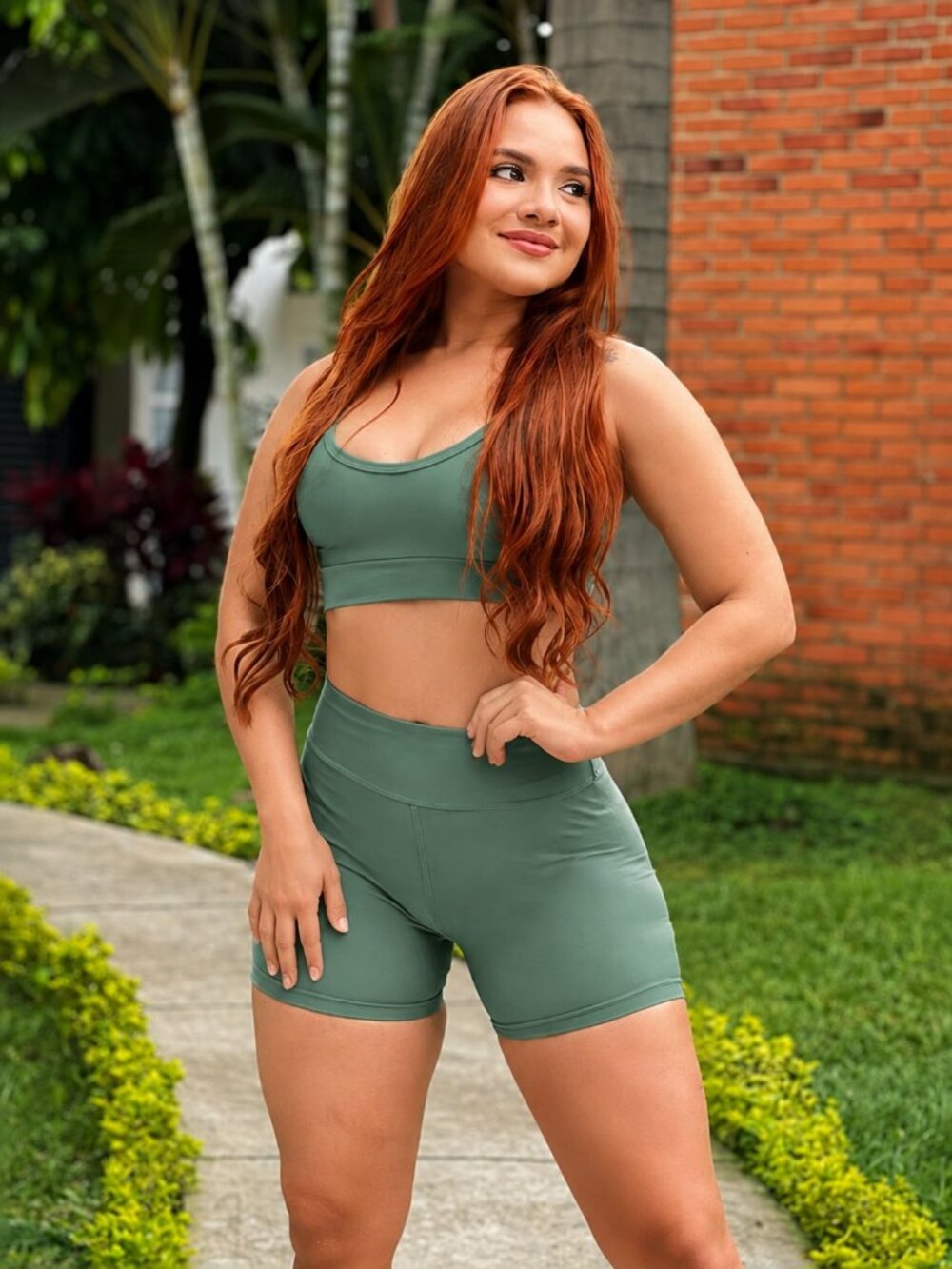 Set Short + Top Suplex Unicolor – Ajuste Perfecto y Silueta Estilizada